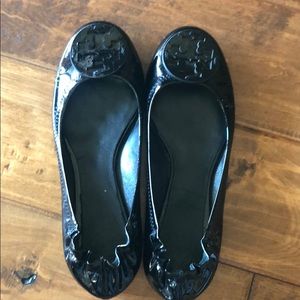 Tory Burch Reva flats black all patent leather.